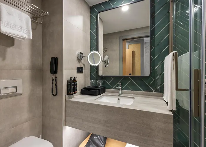 מלון Mercure Konyaalti 4*
